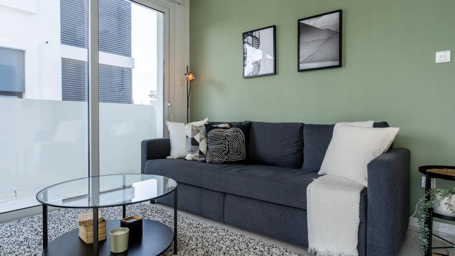Artemis 1-Bedroom Apartment In Larnaca 0*,