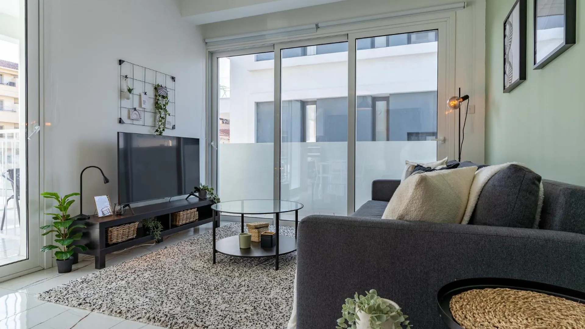 Artemis 1-Bedroom Apartment In Larnaca